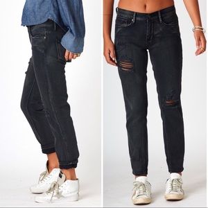 NWT Distressed boyfriend jeans